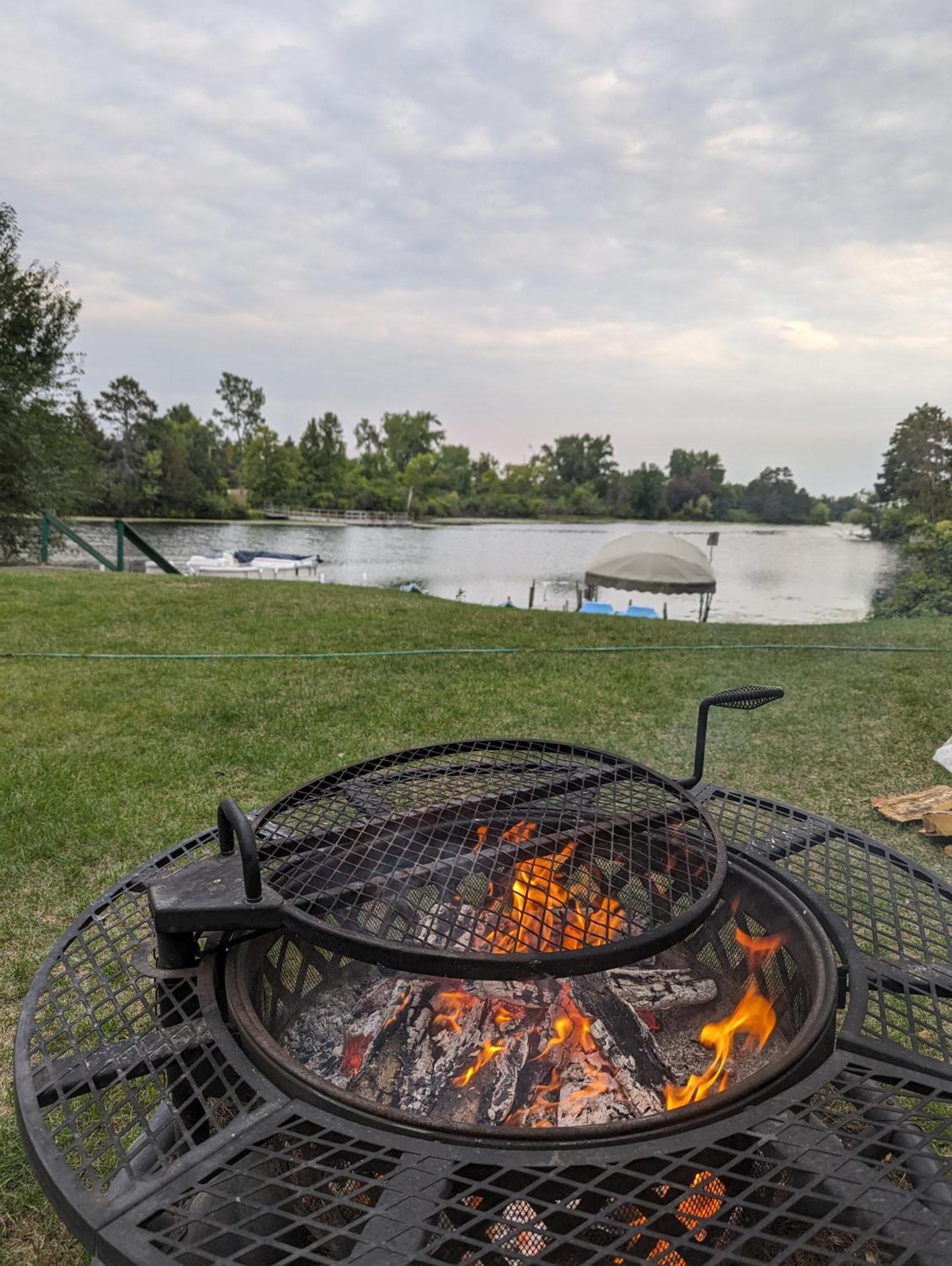 Riverside Point Resort Motel Park Rapids Esterno foto
